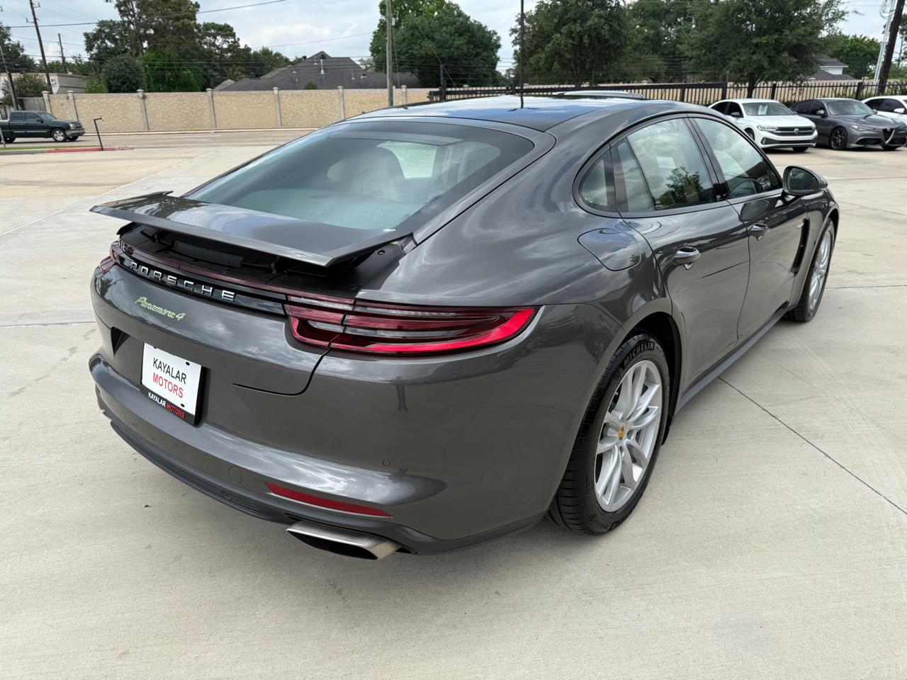 Porsche Panamera 4 E-Hybrid 2018