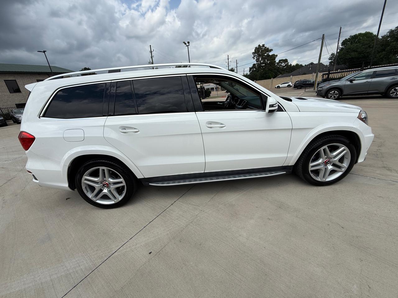 Mercedes-Benz GL-Class GL550 4MATIC 2016