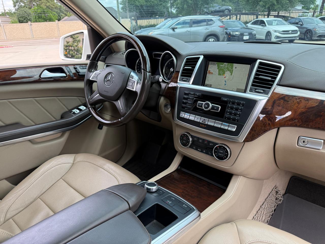 Mercedes-Benz GL-Class GL550 4MATIC 2016