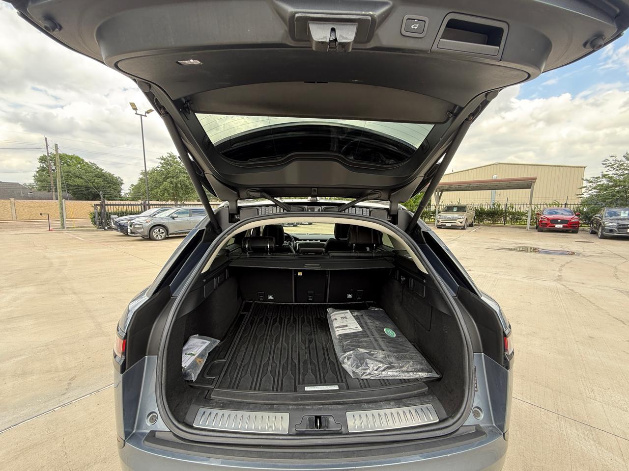 Land Rover Range Rover Velar S 2018