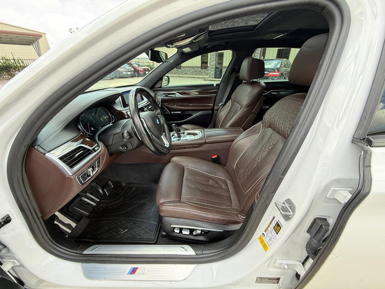 BMW 7-Series 750i 2017