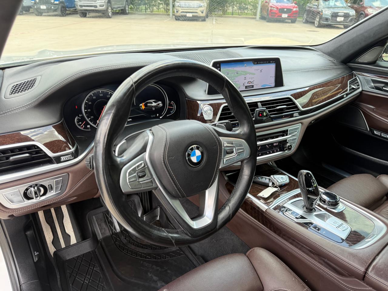 BMW 7-Series 750i 2017