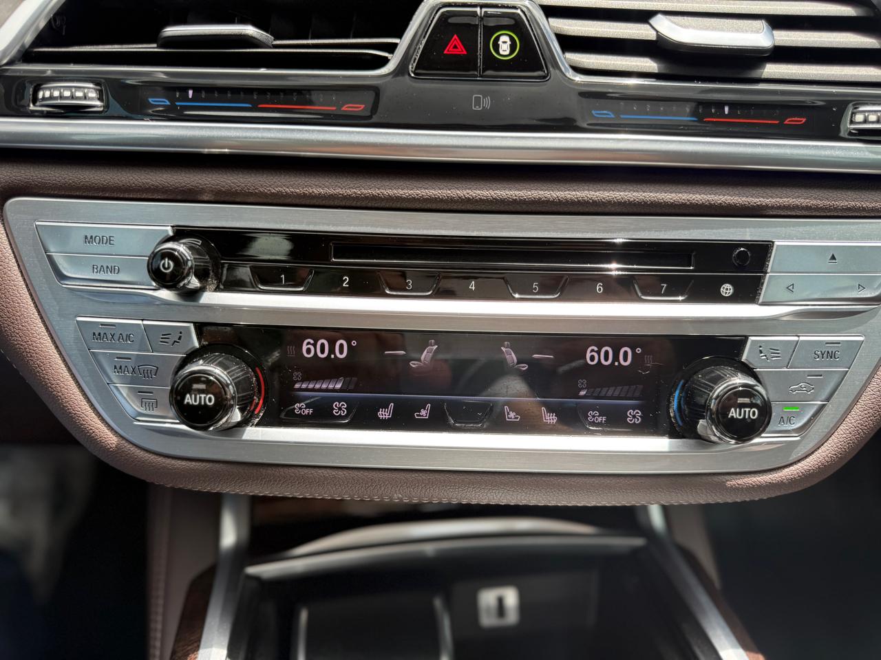 BMW 7-Series 750i 2017