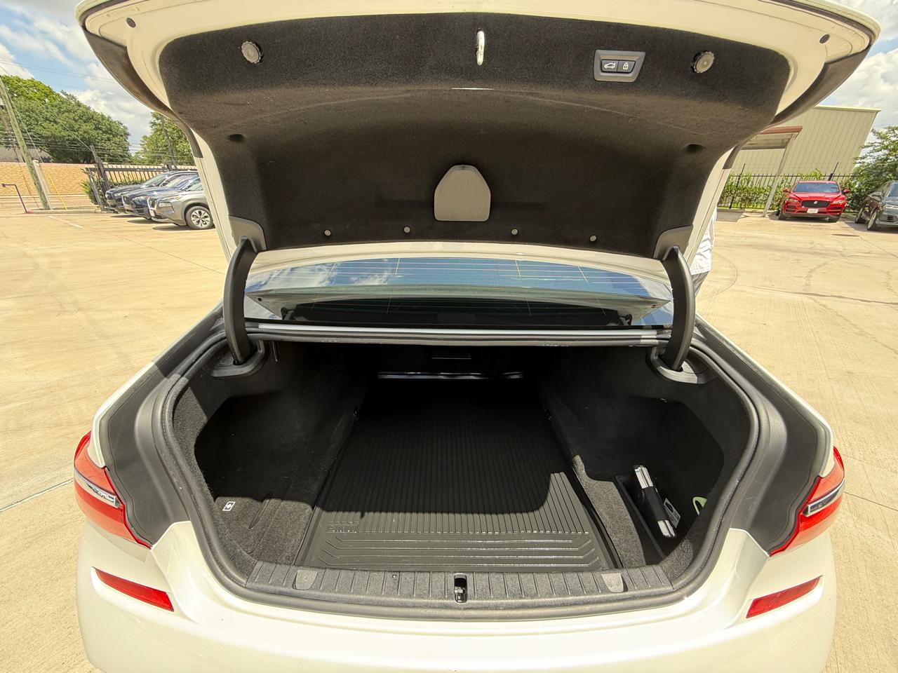 BMW 7-Series 750i 2017