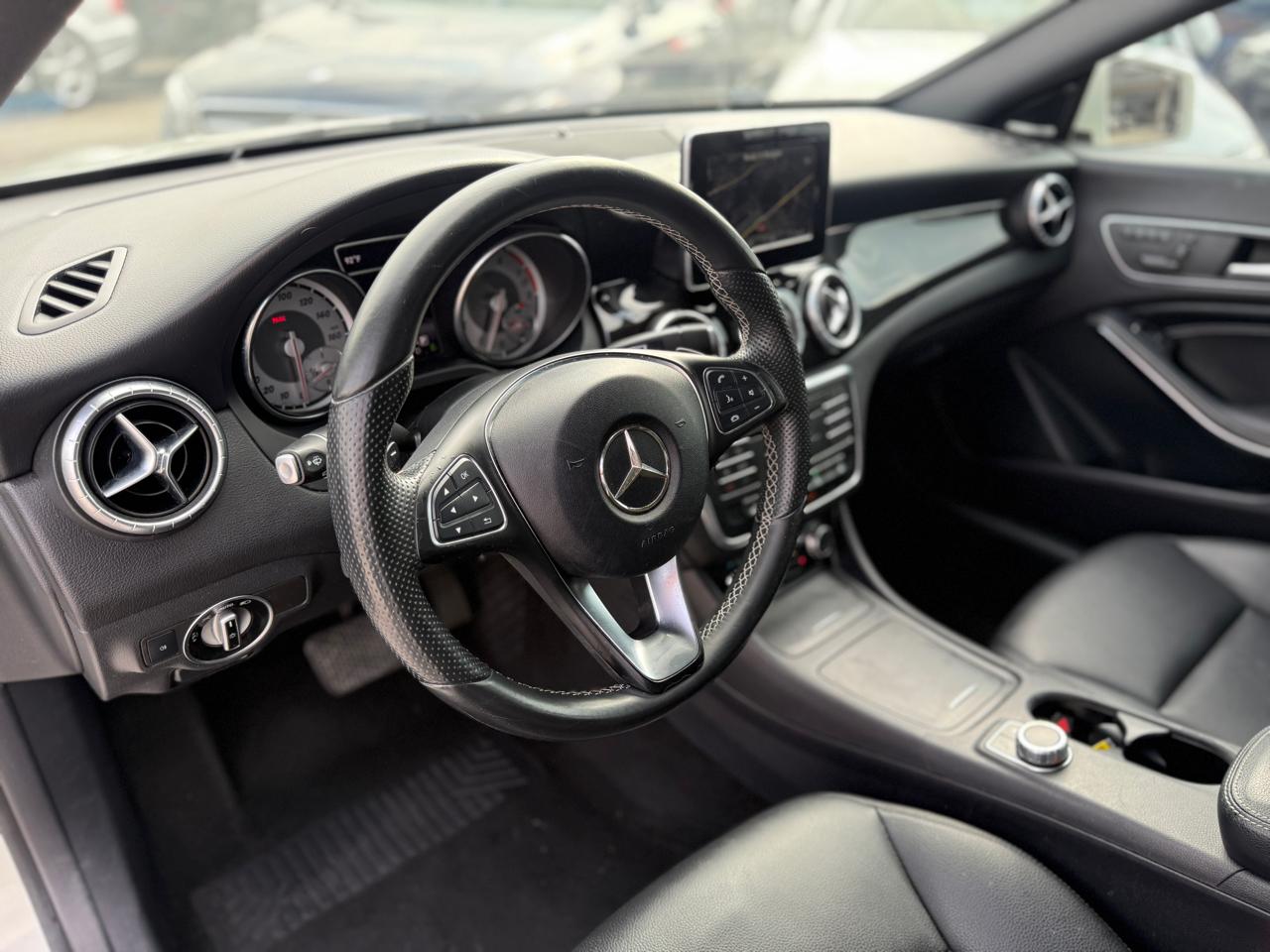 Mercedes-Benz CLA-Class CLA250 4MATIC 2015