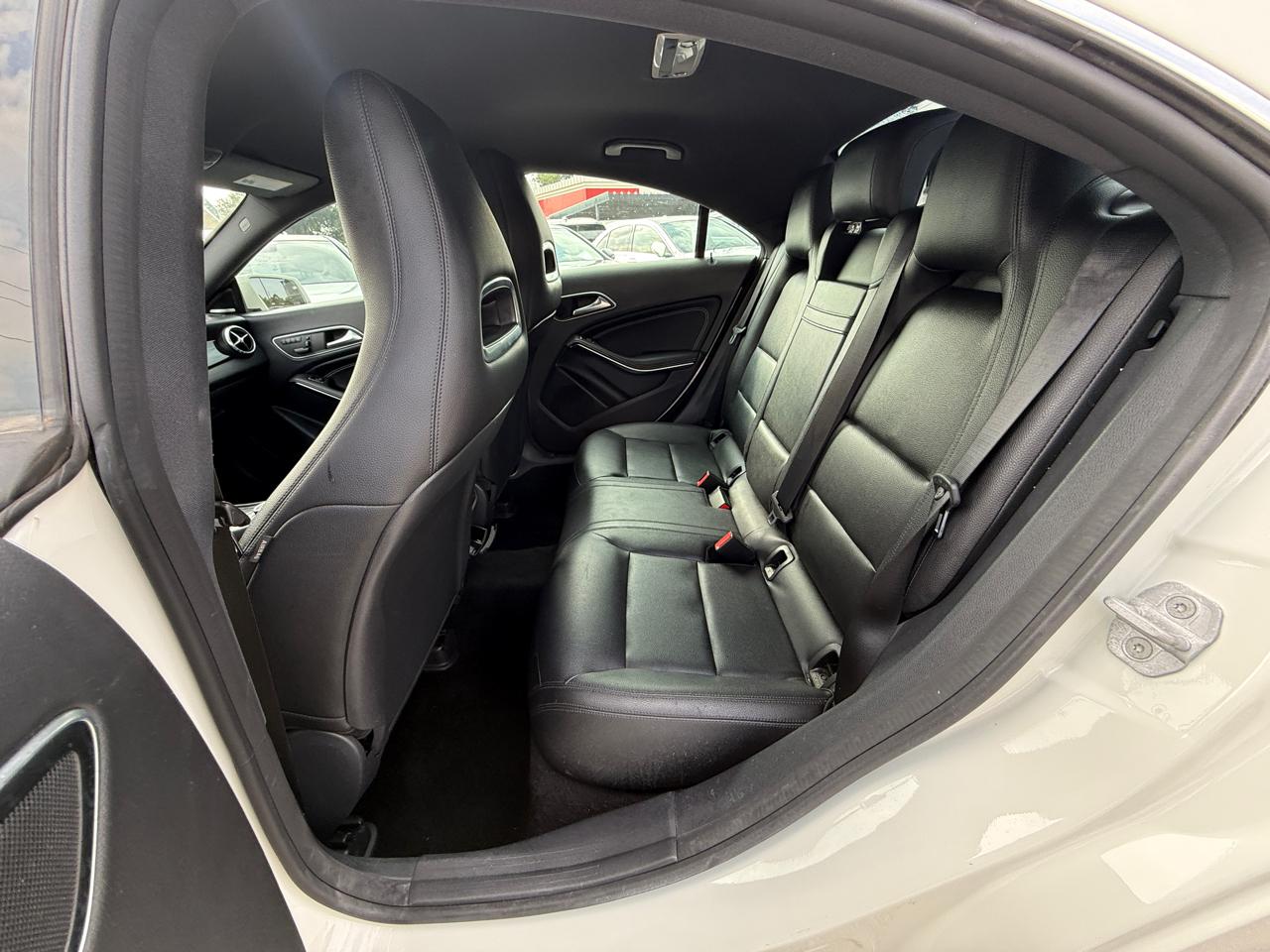 Mercedes-Benz CLA-Class CLA250 4MATIC 2015