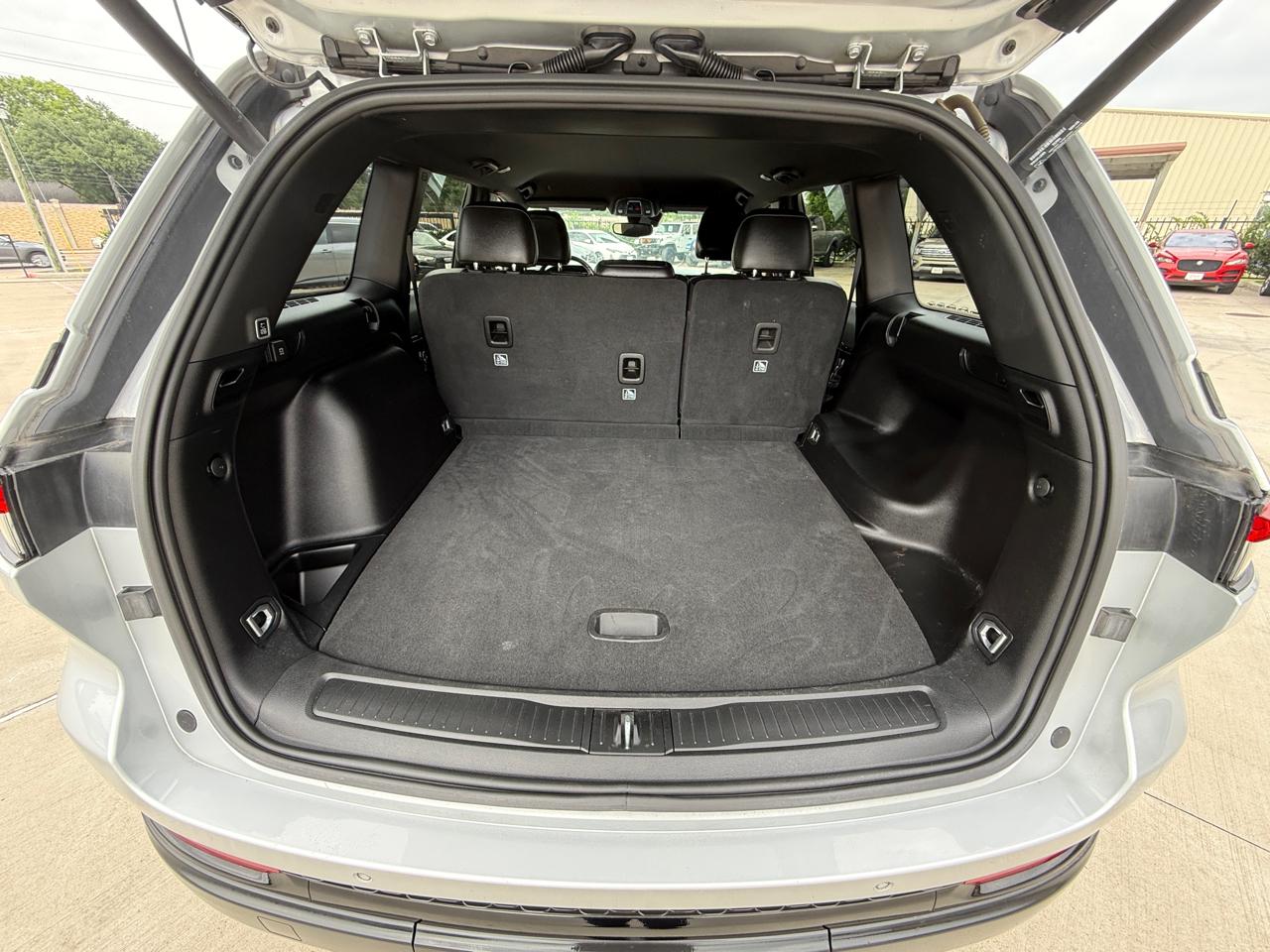 Jeep Grand Cherokee Laredo 4WD 2022