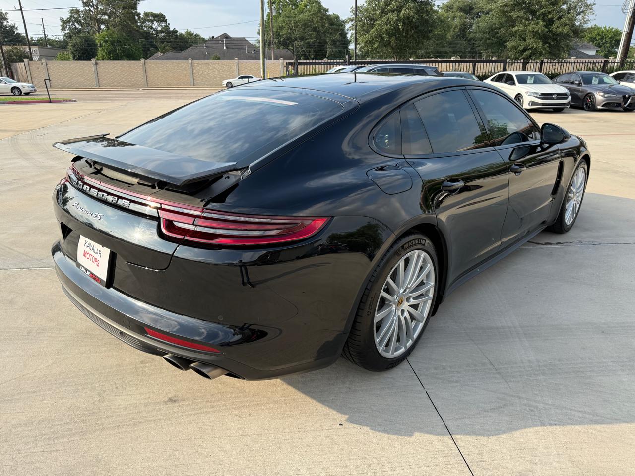 Porsche Panamera 4S 2018