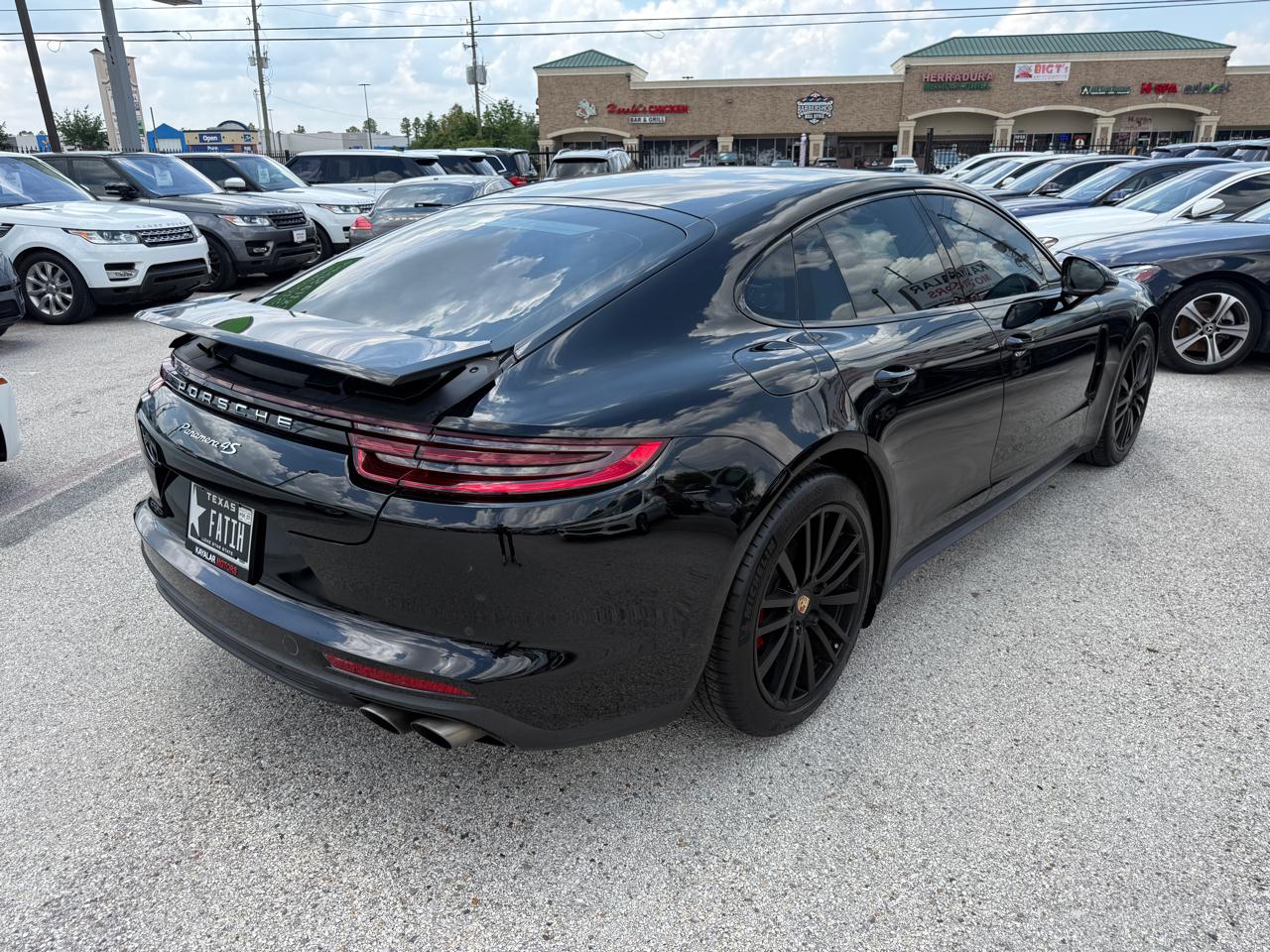 Porsche Panamera 4S 2018