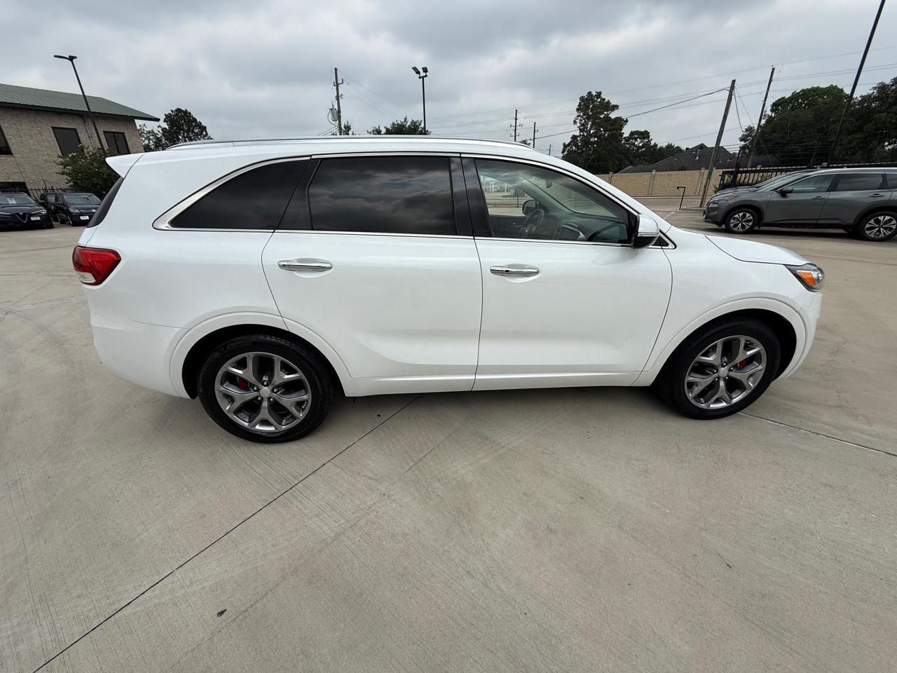 Kia Sorento SX V6 2WD 2017