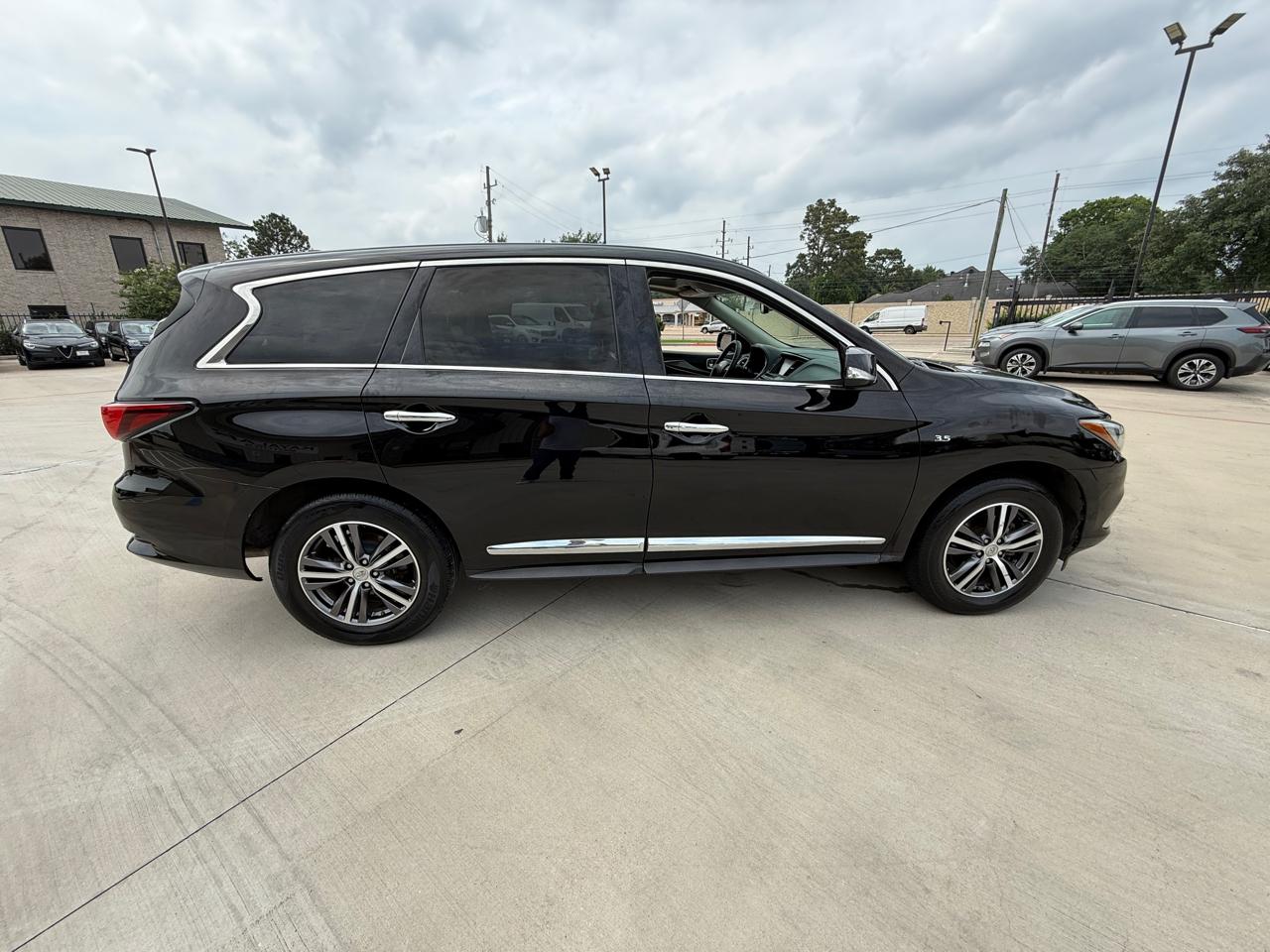 Infiniti QX60 Base AWD 2018