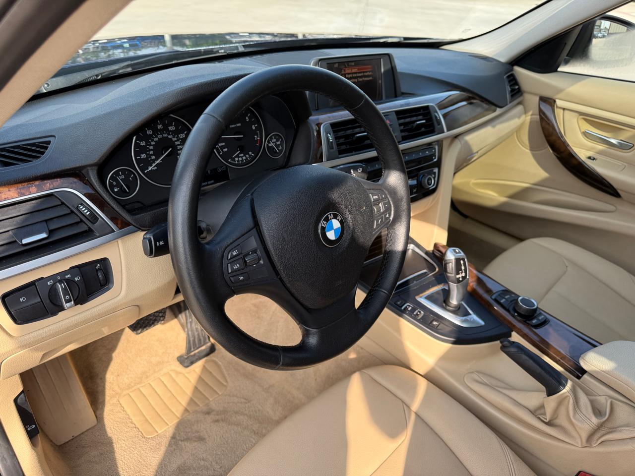 BMW 3-Series 320i Sedan 2016
