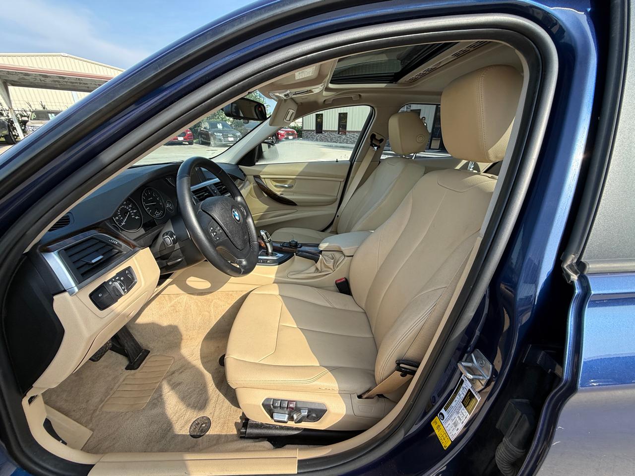 BMW 3-Series 320i Sedan 2016