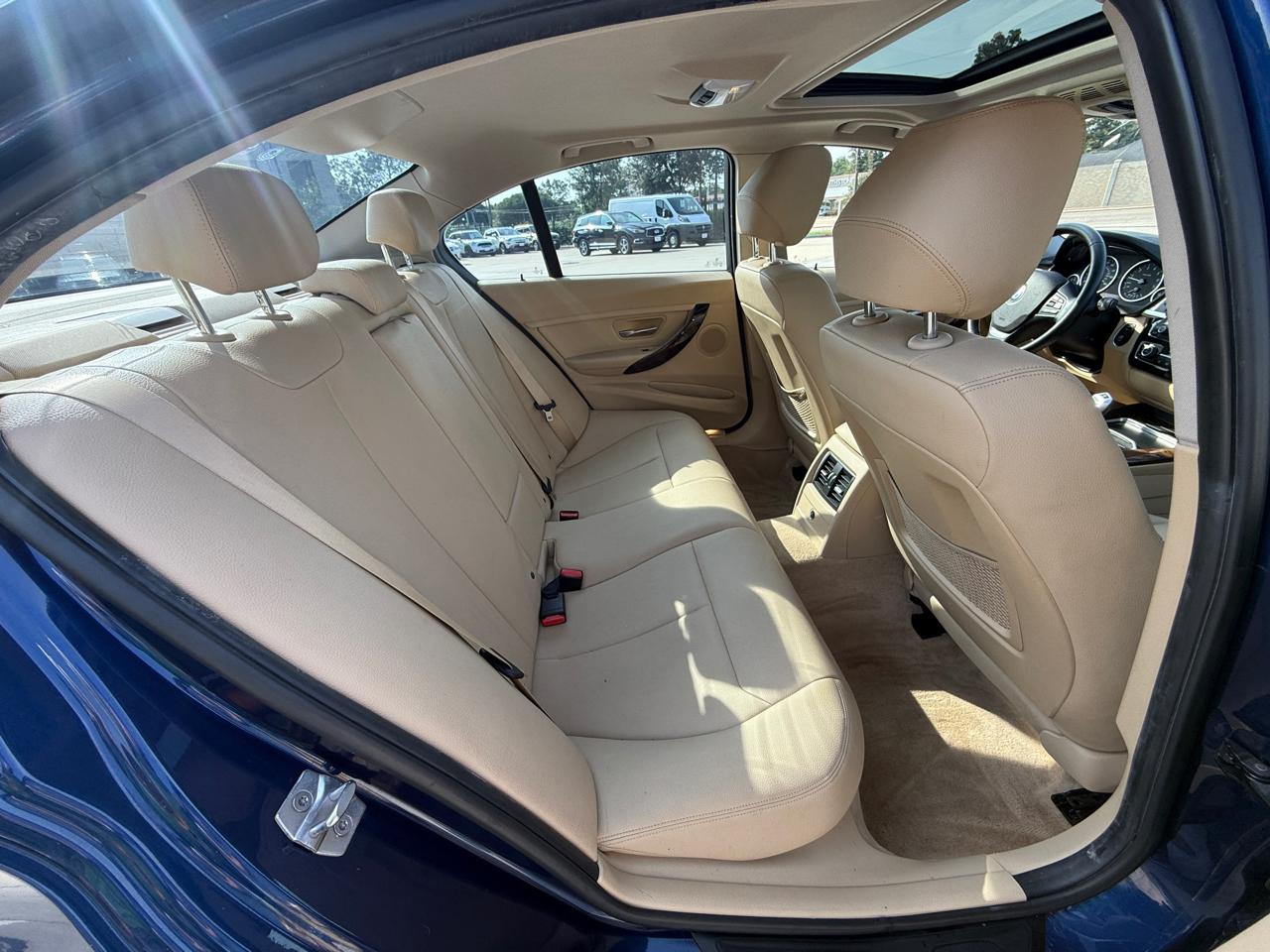 BMW 3-Series 320i Sedan 2016