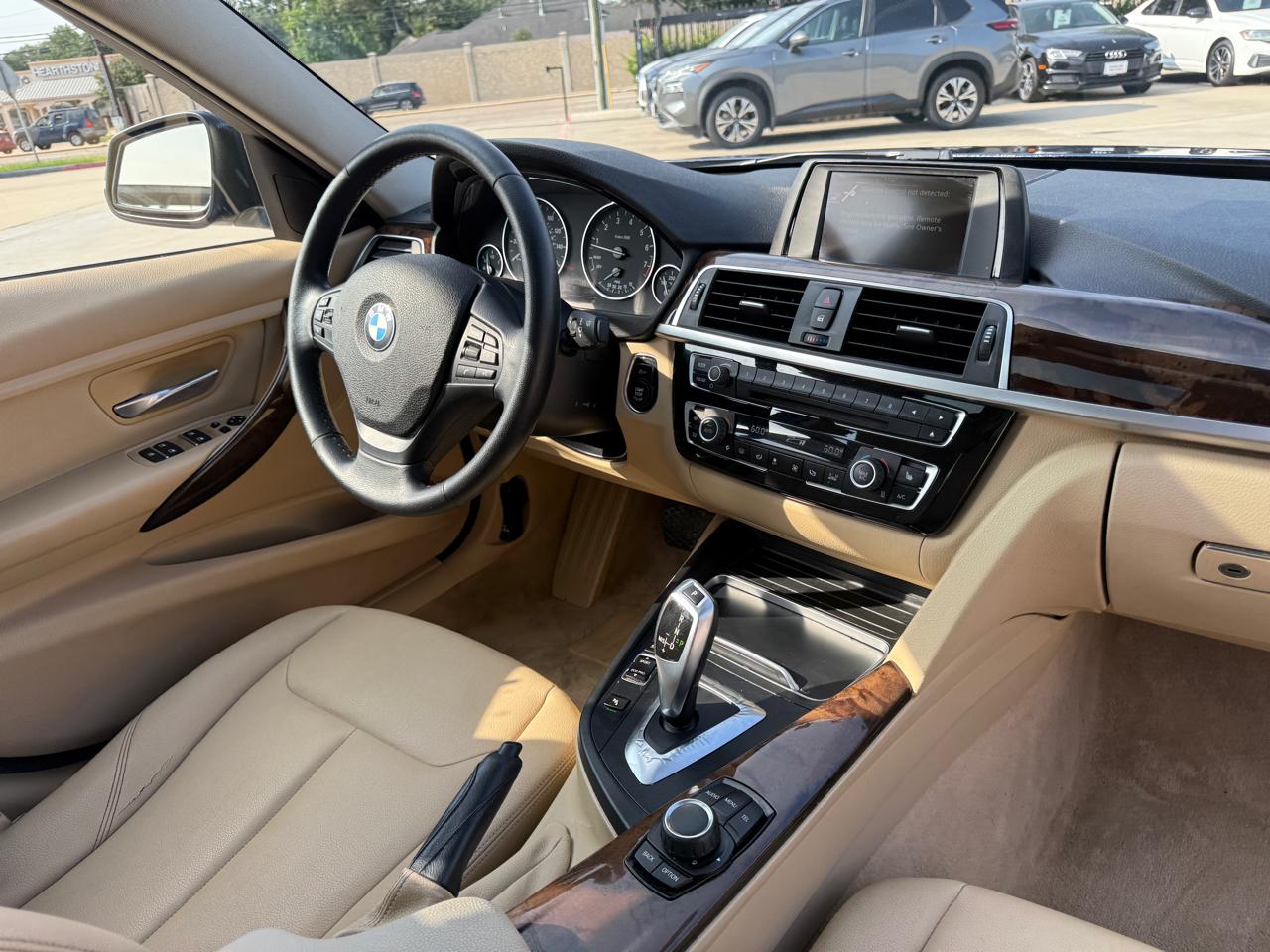 BMW 3-Series 320i Sedan 2016