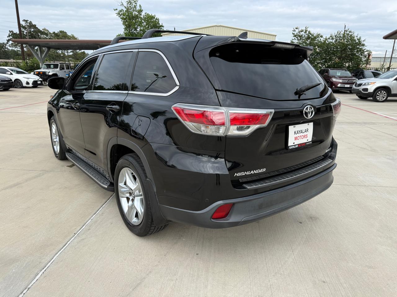 Toyota Highlander Limited FWD V6 2016