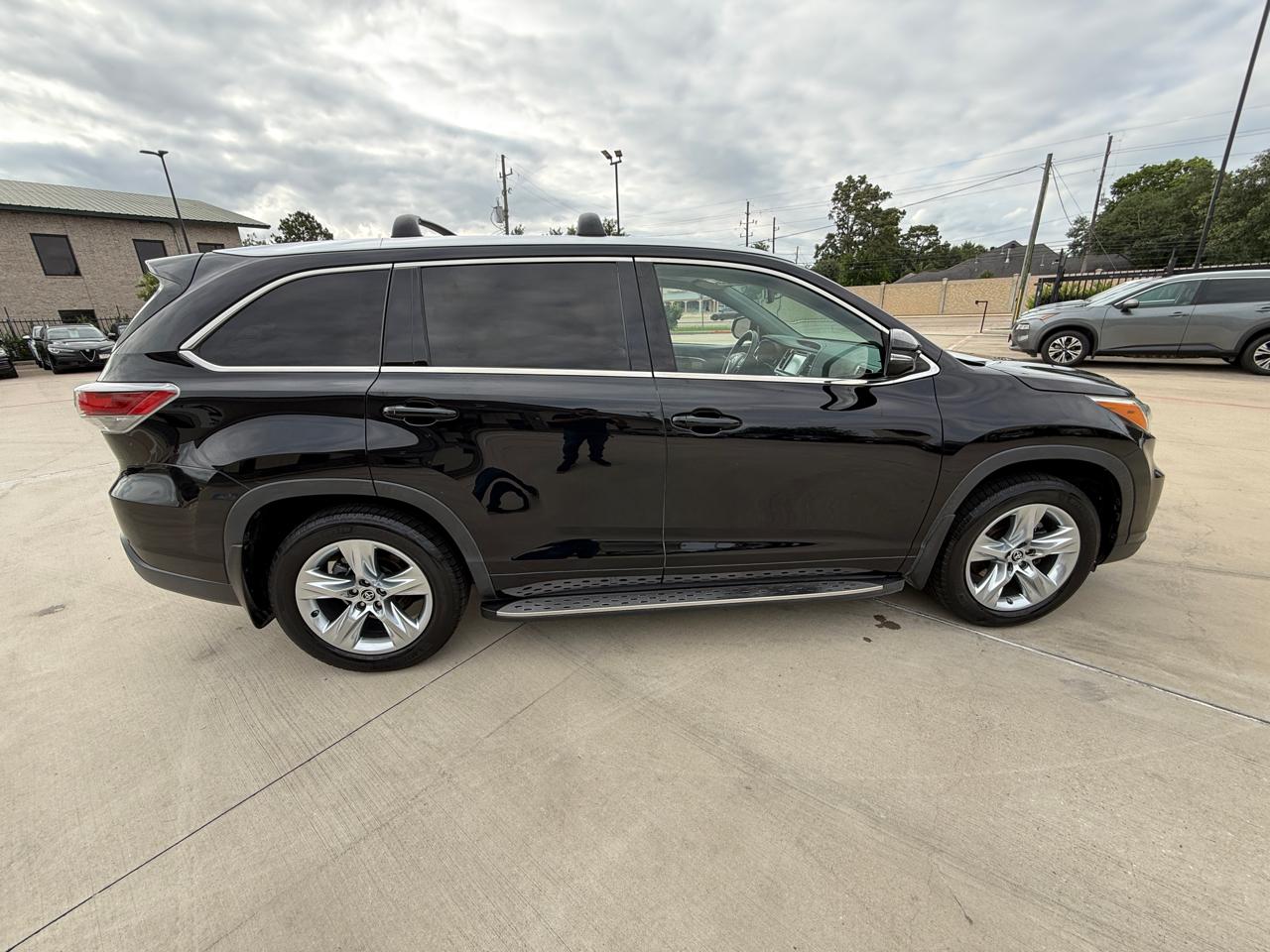 Toyota Highlander Limited FWD V6 2016