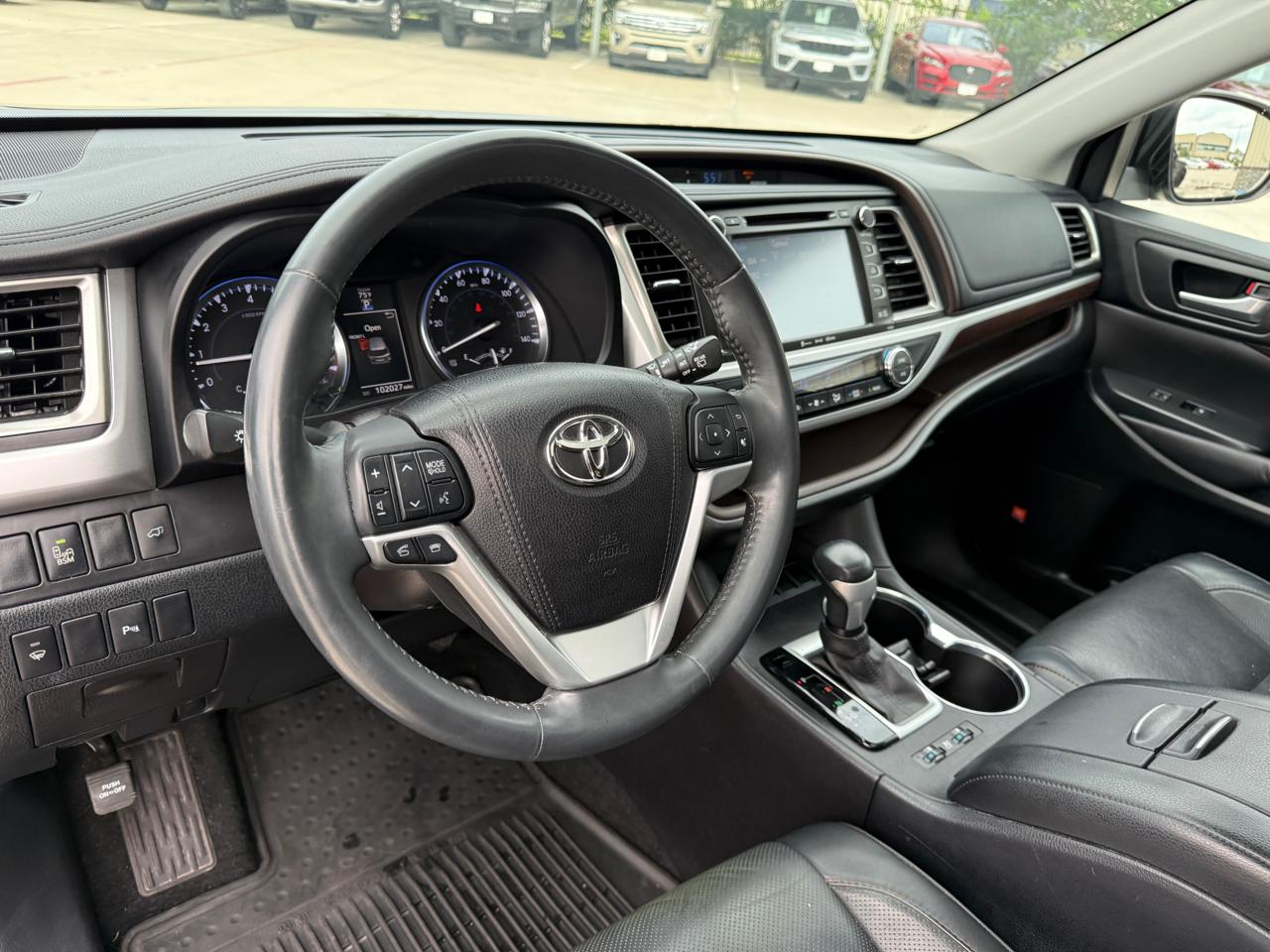 Toyota Highlander Limited FWD V6 2016