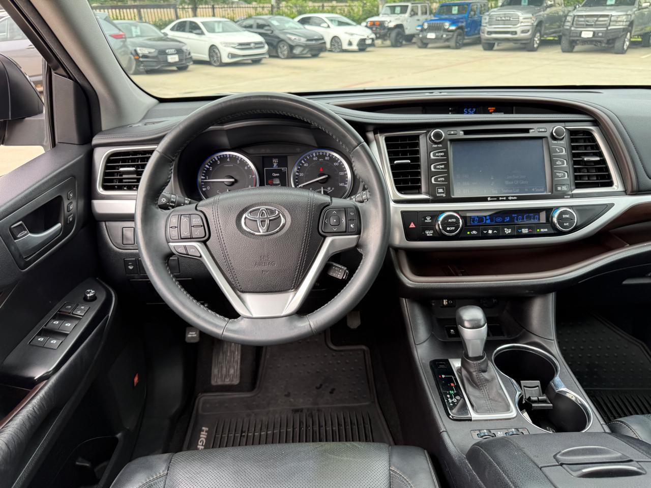 Toyota Highlander Limited FWD V6 2016