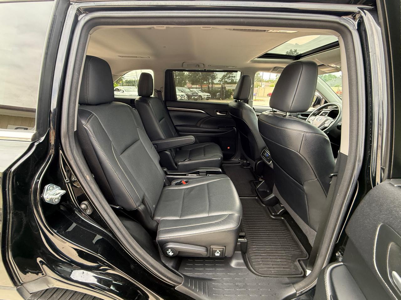 Toyota Highlander Limited FWD V6 2016