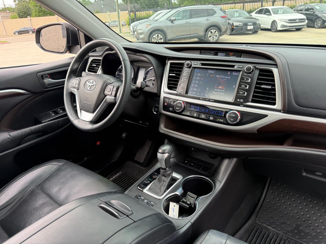 Toyota Highlander Limited FWD V6 2016