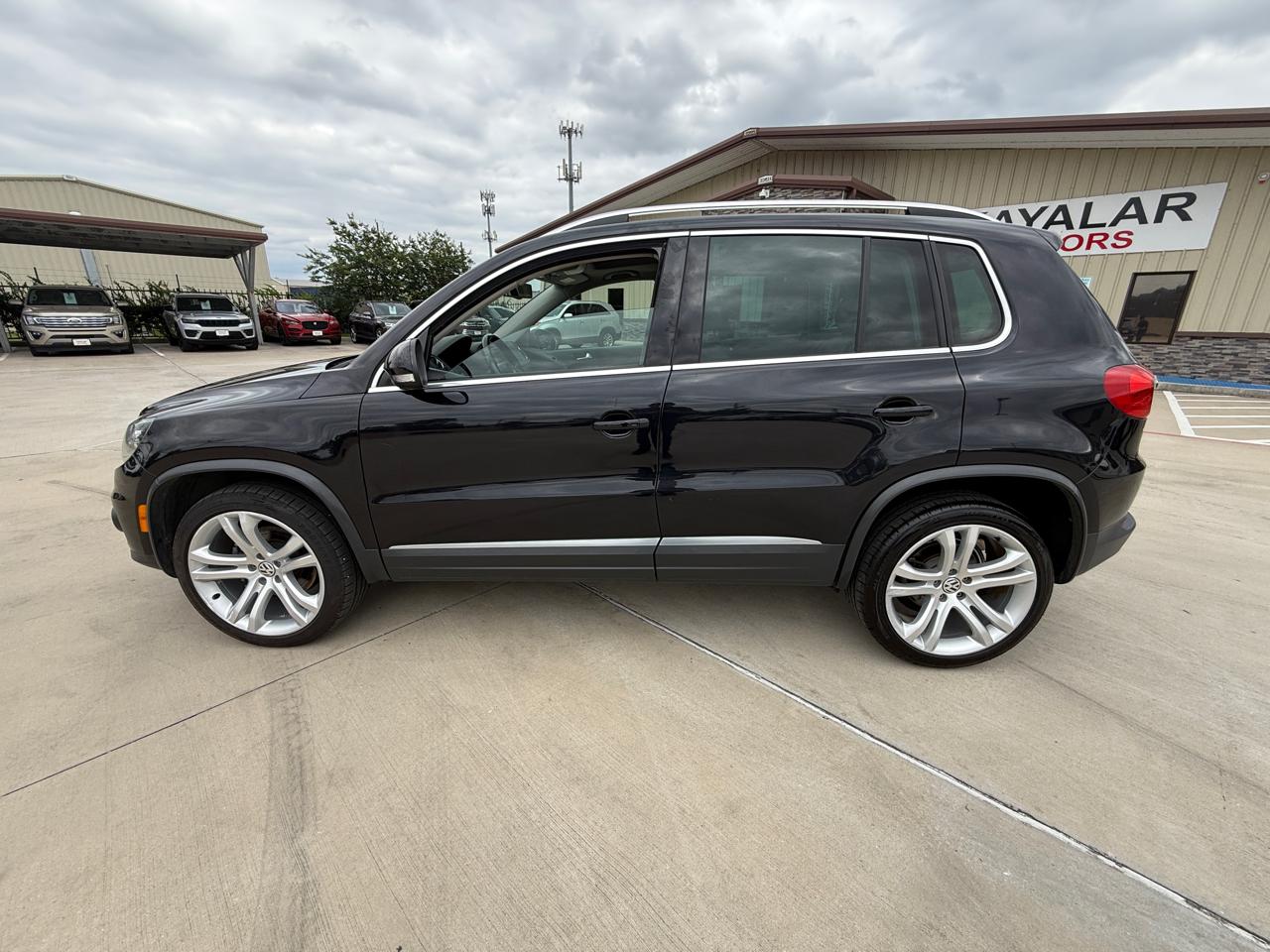Volkswagen Tiguan SE 2016