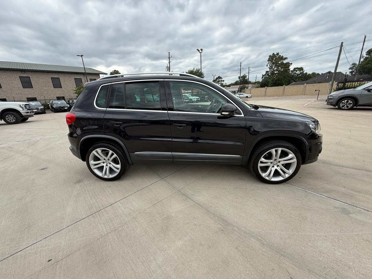 Volkswagen Tiguan SE 2016