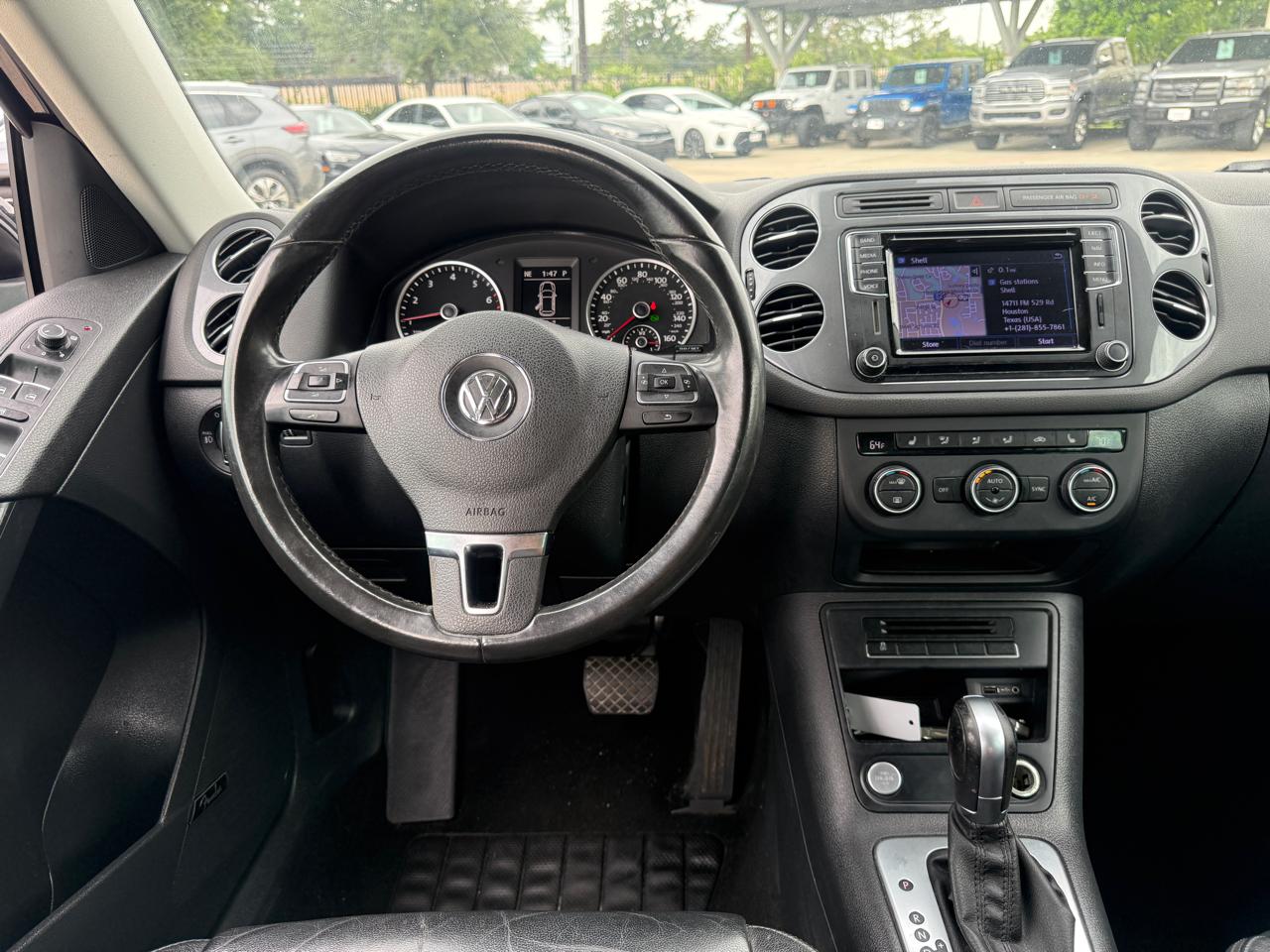 Volkswagen Tiguan SE 2016