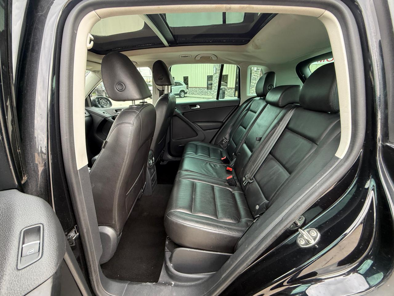 Volkswagen Tiguan SE 2016