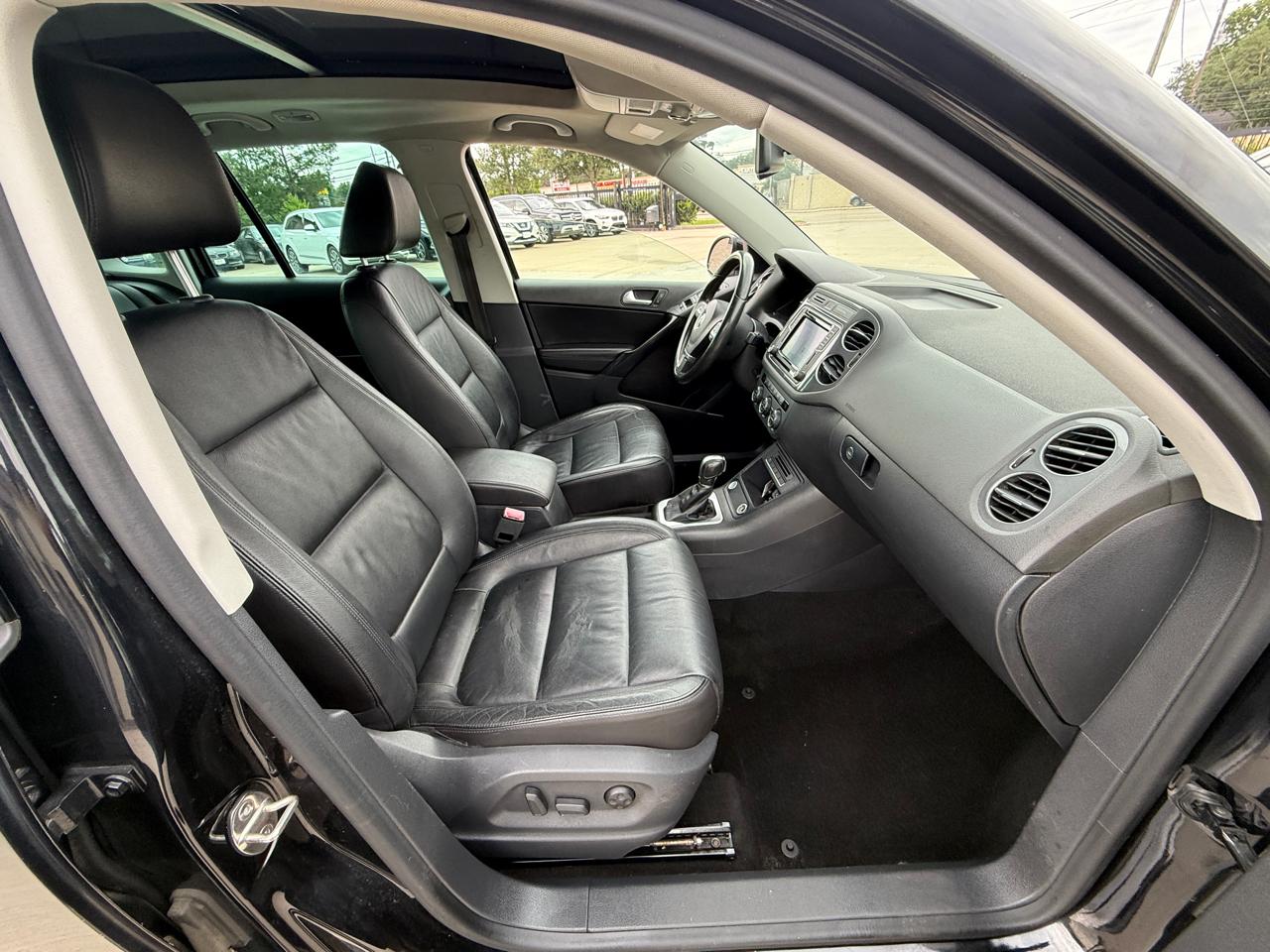Volkswagen Tiguan SE 2016