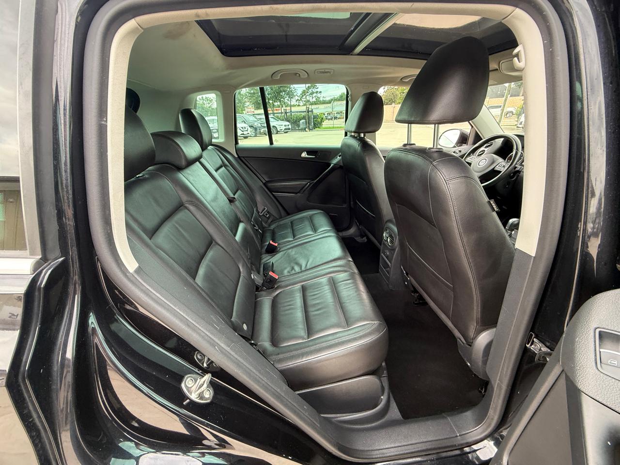 Volkswagen Tiguan SE 2016
