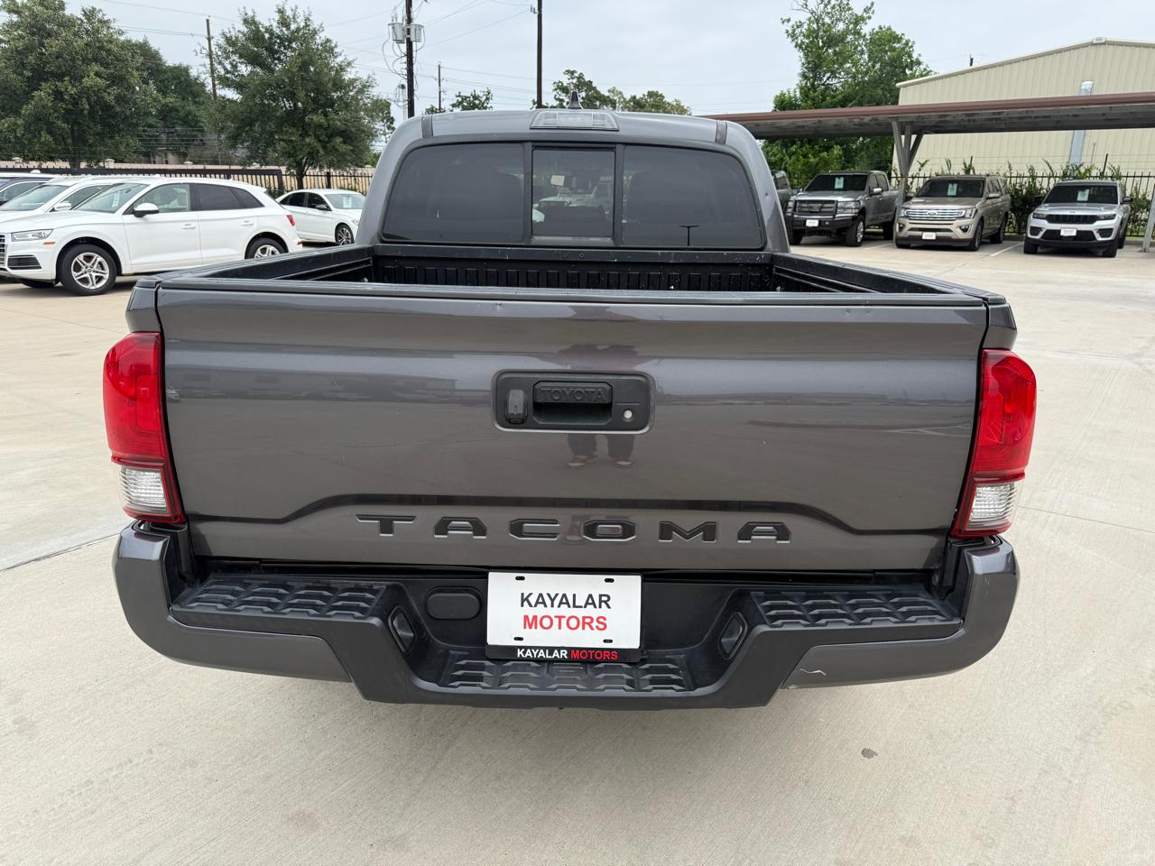 Toyota Tacoma SR5 Double Cab 2022