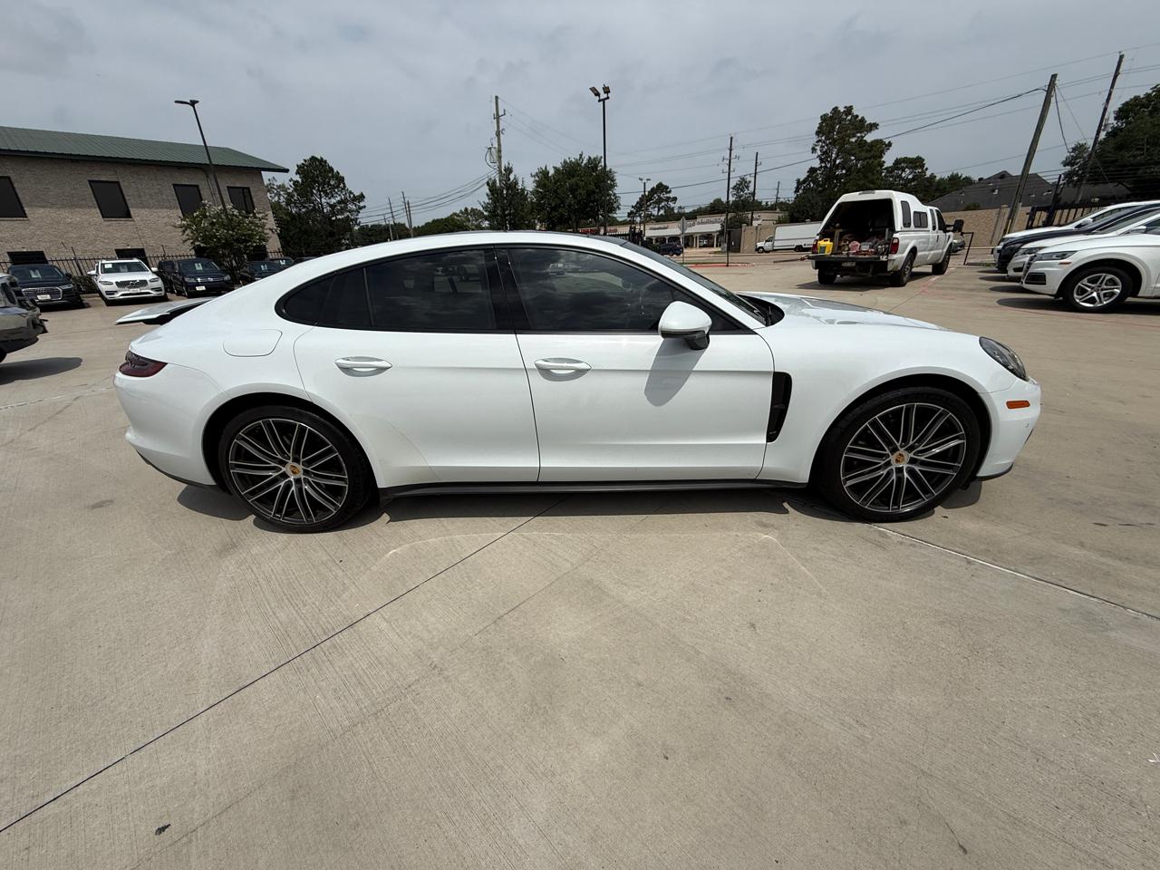 Porsche Panamera 4 AWD 2017