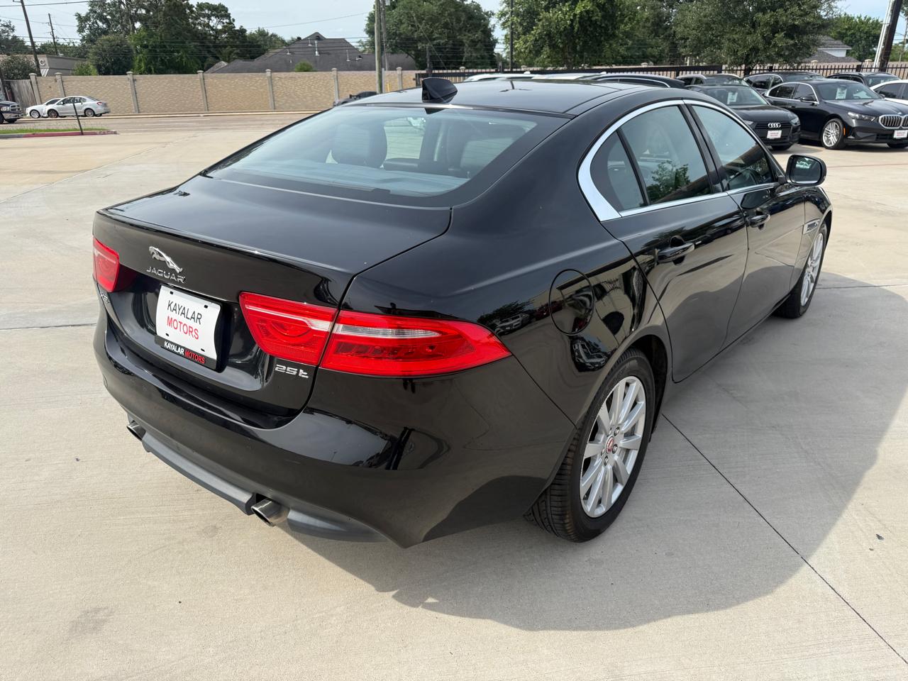 Jaguar XE 25t 2019