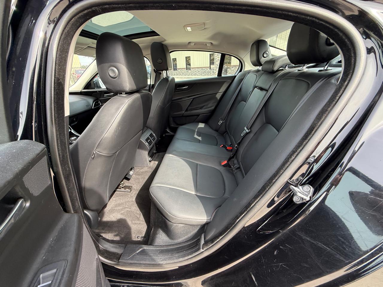 Jaguar XE 25t 2019