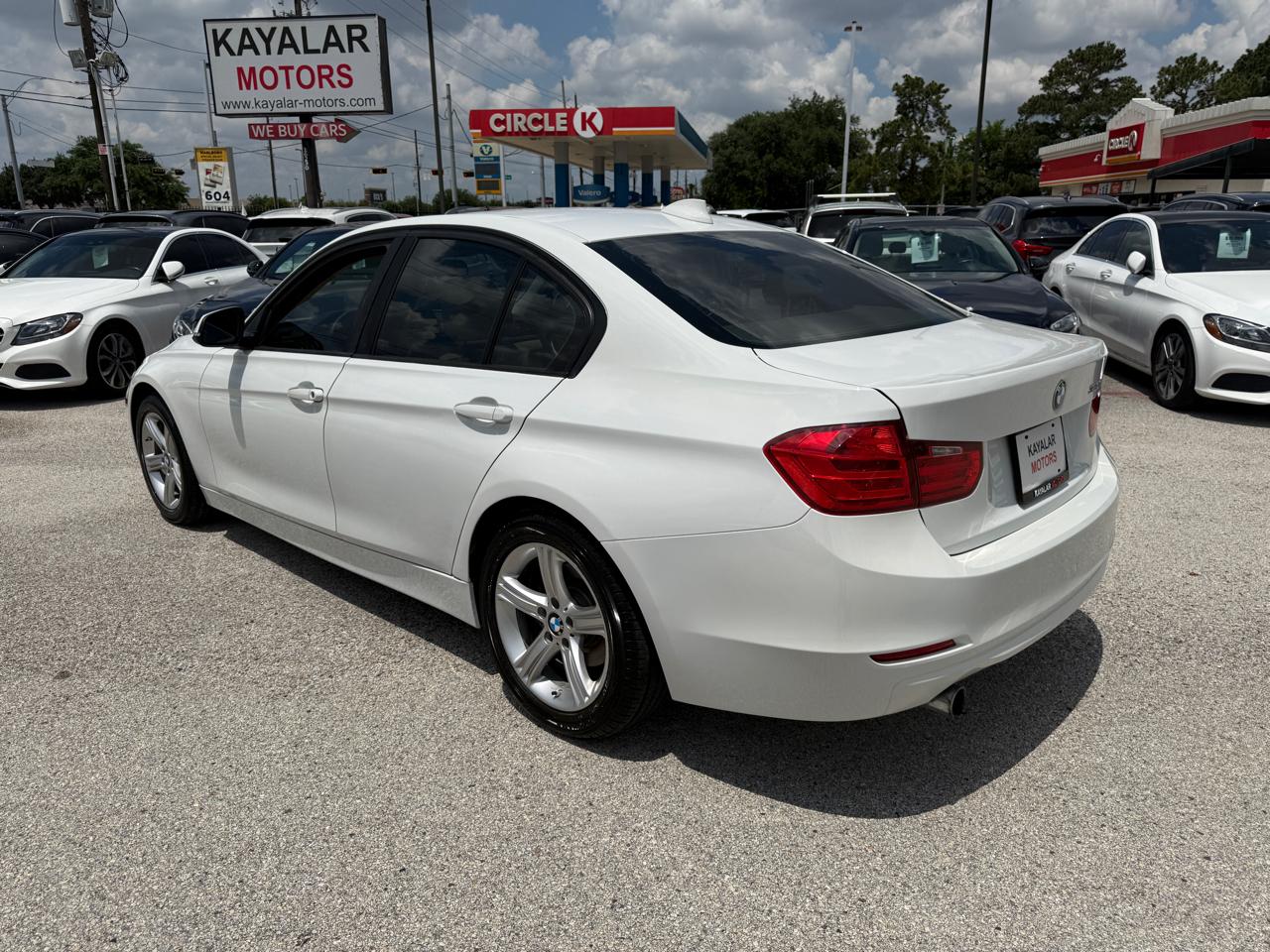 BMW 3-Series 320i Sedan 2015