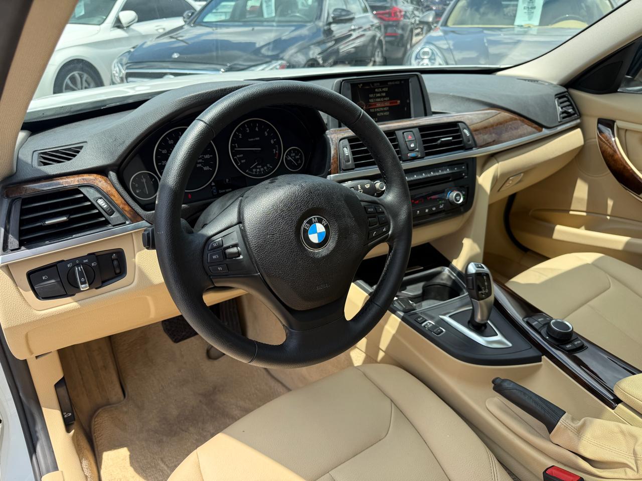 BMW 3-Series 320i Sedan 2015