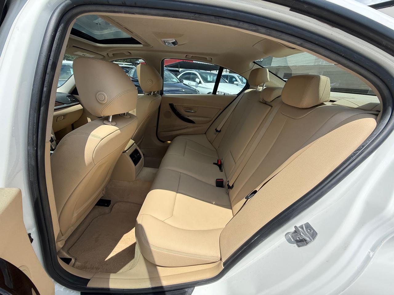 BMW 3-Series 320i Sedan 2015
