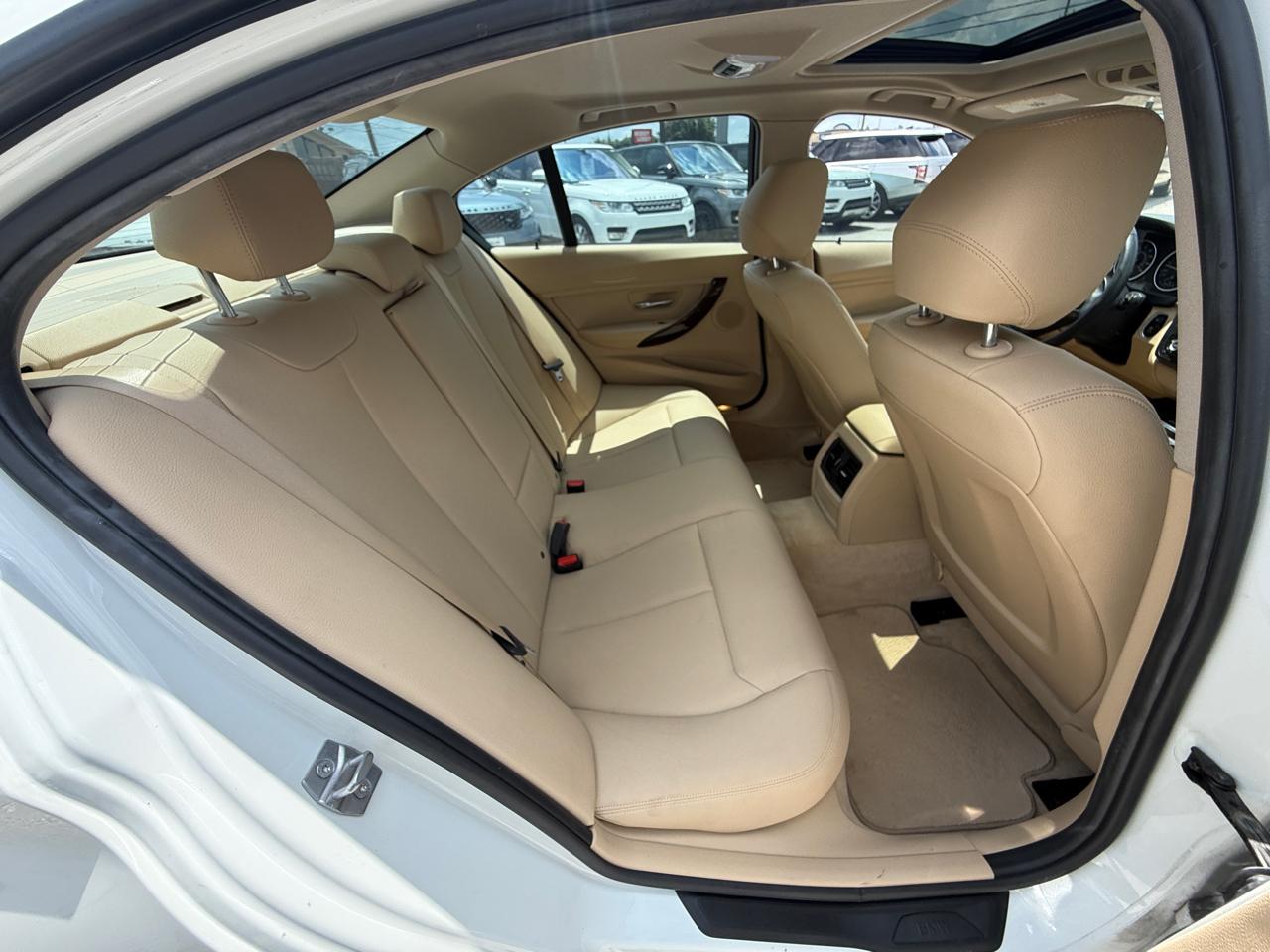 BMW 3-Series 320i Sedan 2015