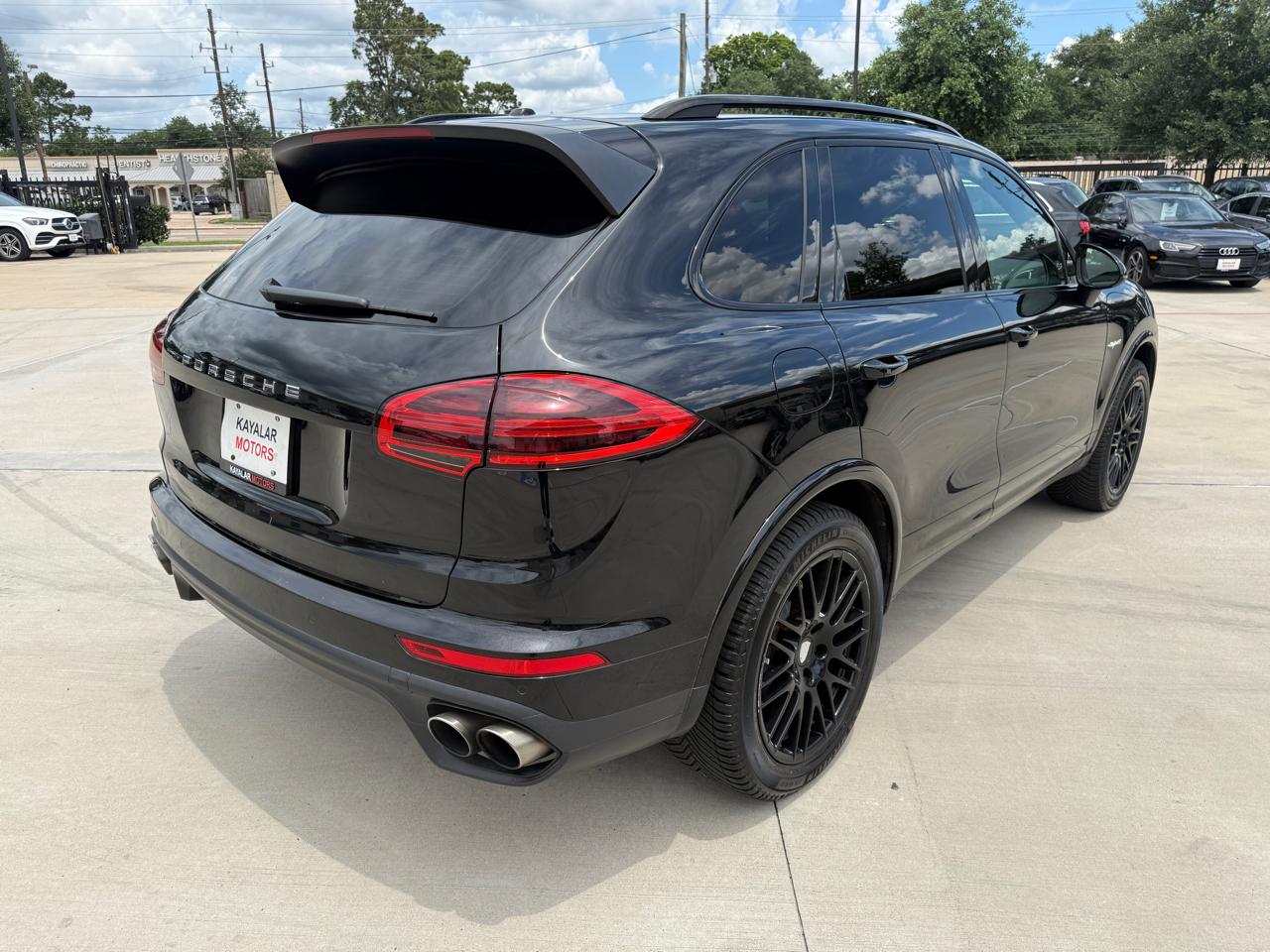 Porsche Cayenne Hybrid S 2018