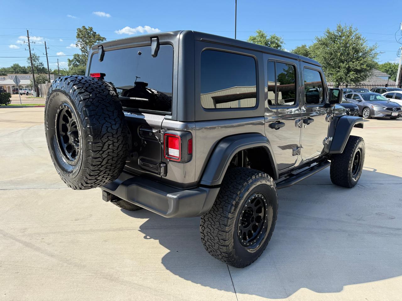 Jeep Wrangler Unlimited Sport 2018