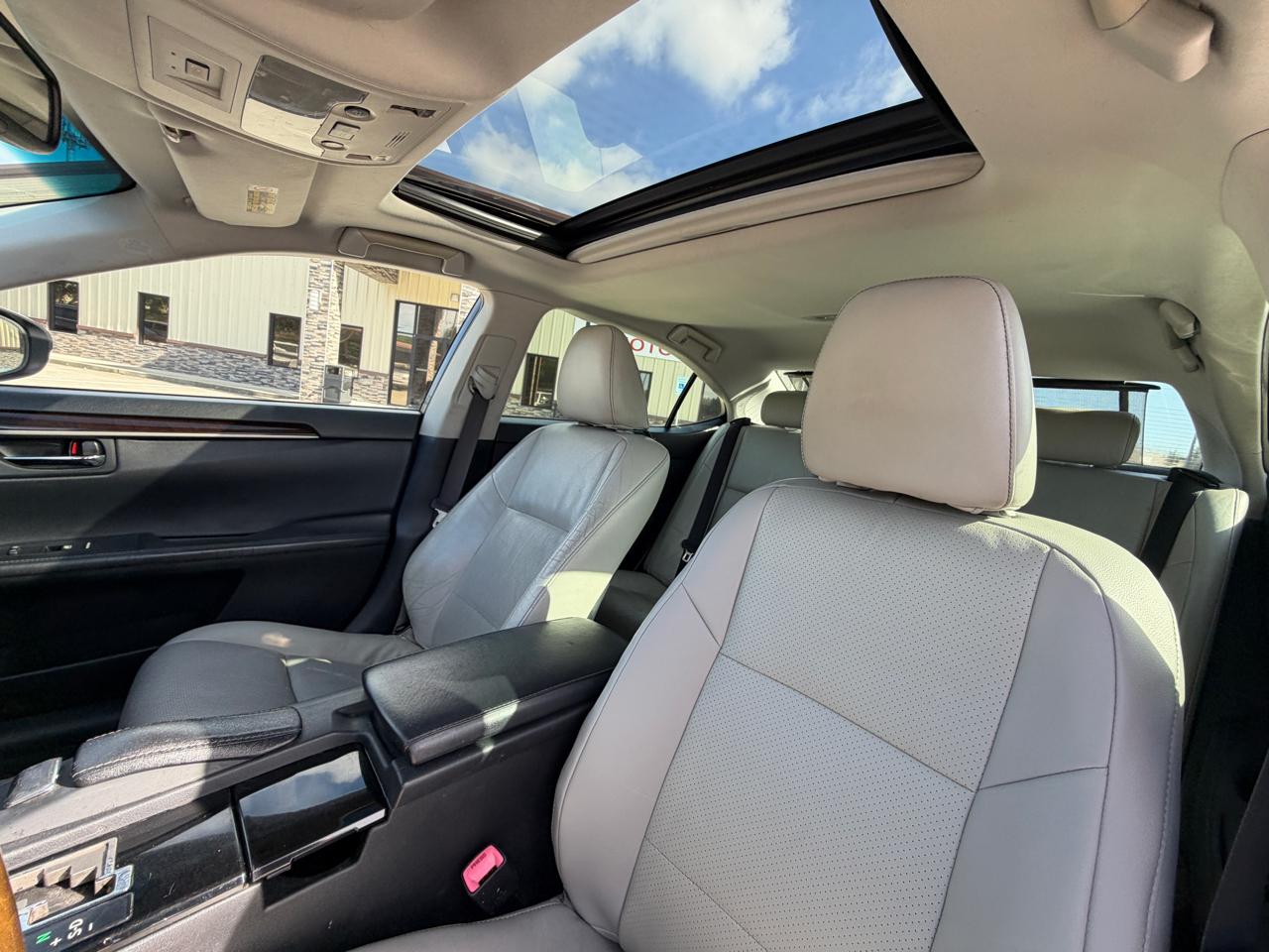 Lexus ES 350 Sedan 2013