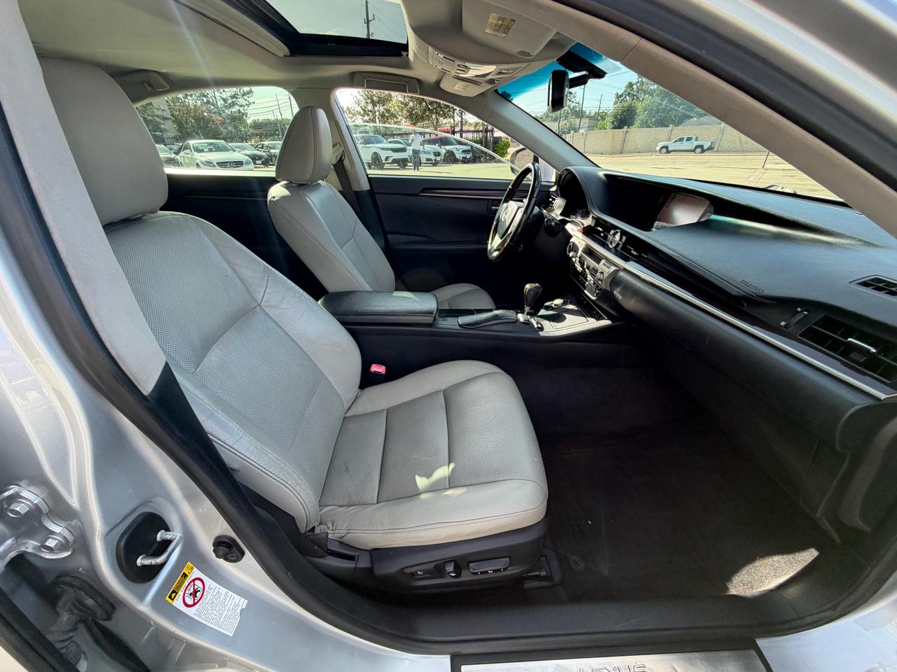 Lexus ES 350 Sedan 2013