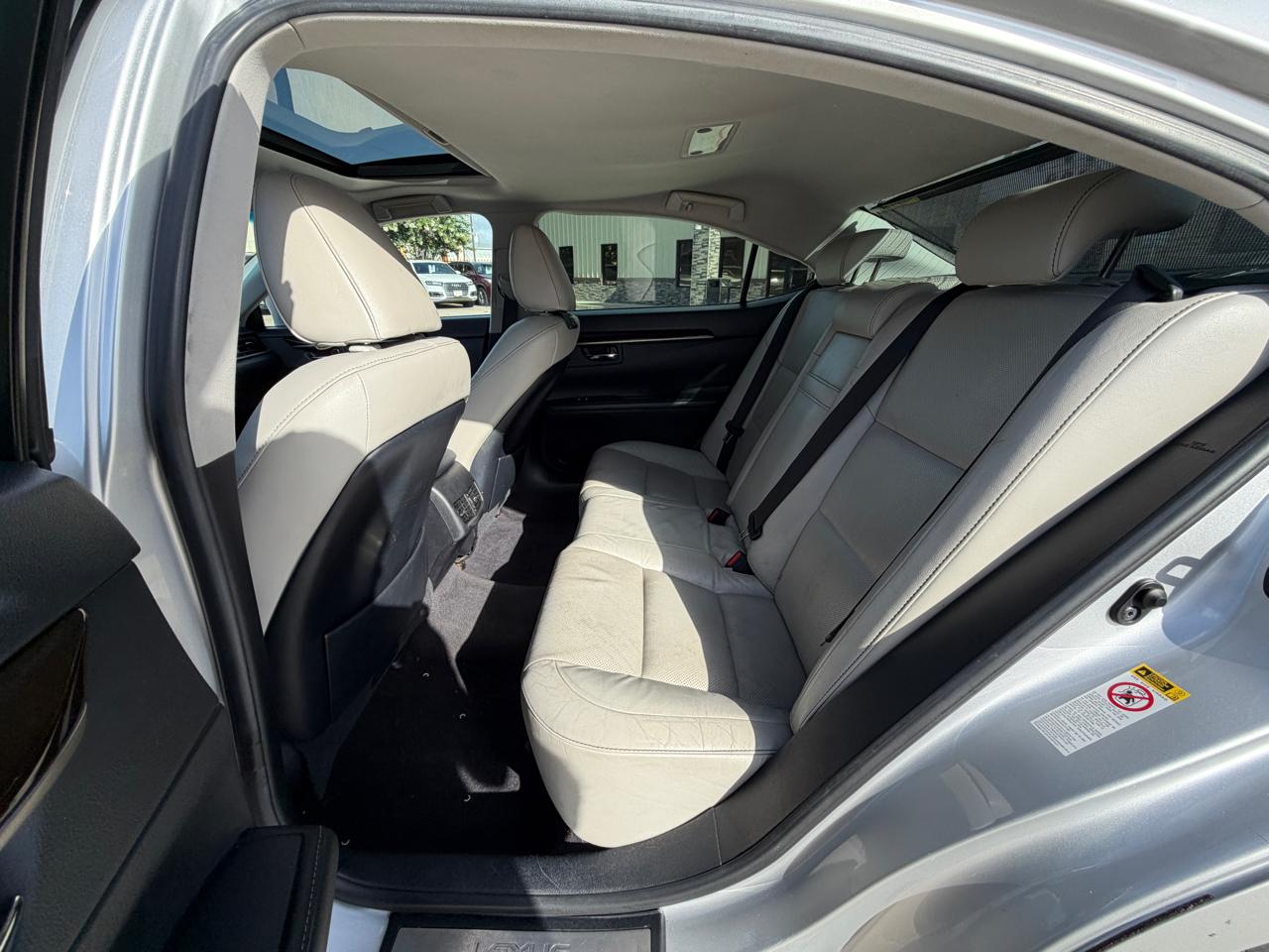 Lexus ES 350 Sedan 2013