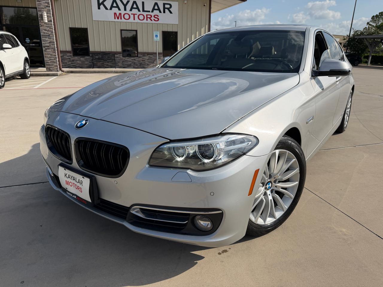BMW 5-Series 528i xDrive 2015