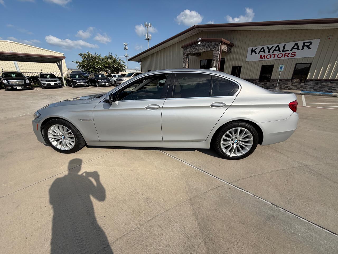 BMW 5-Series 528i xDrive 2015