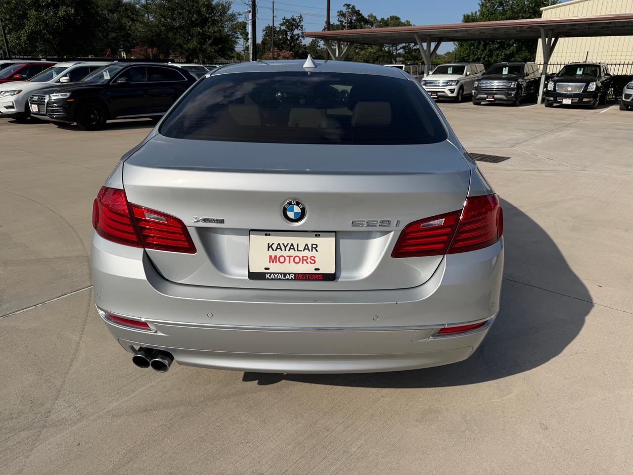 BMW 5-Series 528i xDrive 2015