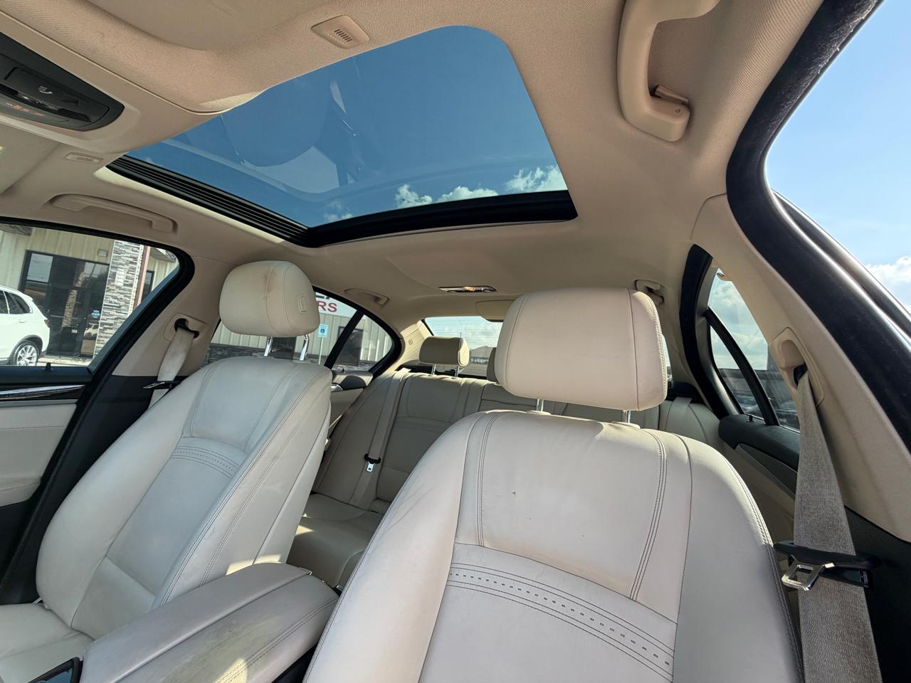 BMW 5-Series 528i xDrive 2015