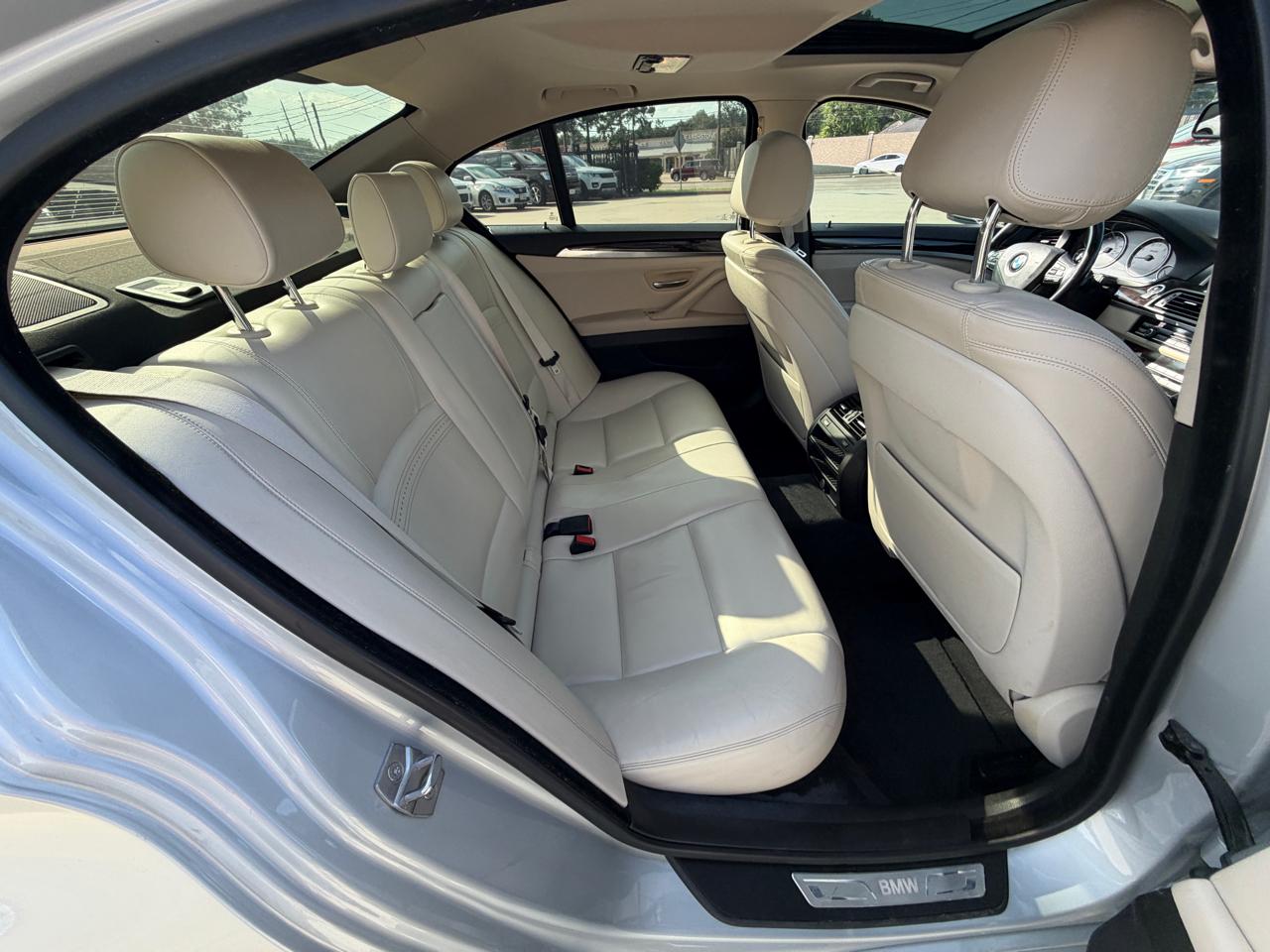 BMW 5-Series 528i xDrive 2015