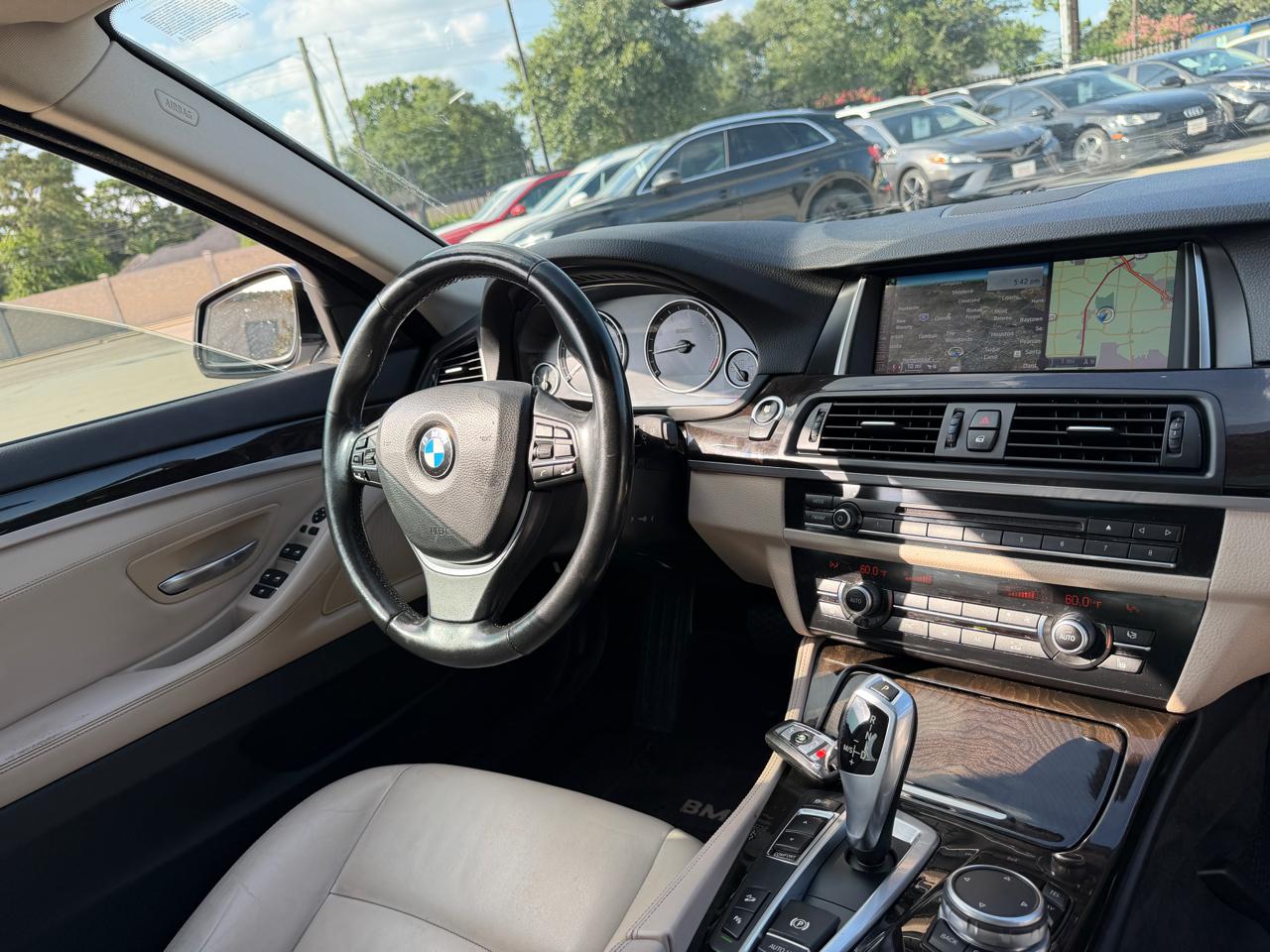 BMW 5-Series 528i xDrive 2015